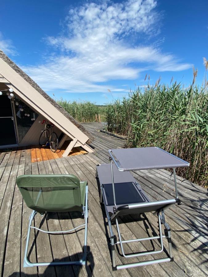 Pfahlbau Seehütte am Neusiedlersee - Waterfront 2 Rust Exterior foto